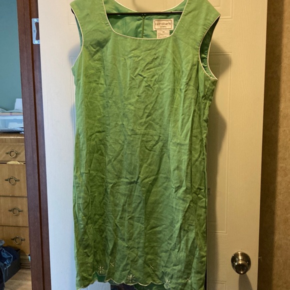 Green Shift Dress - Picture 1 of 5